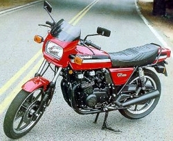 1981 GPz550 Red