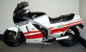 1986 RG500 Red-White